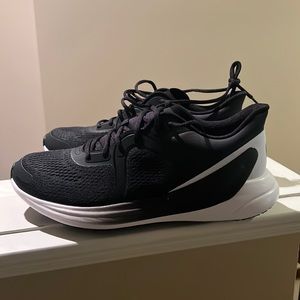 Brand new Lululemon Blissfeel Run